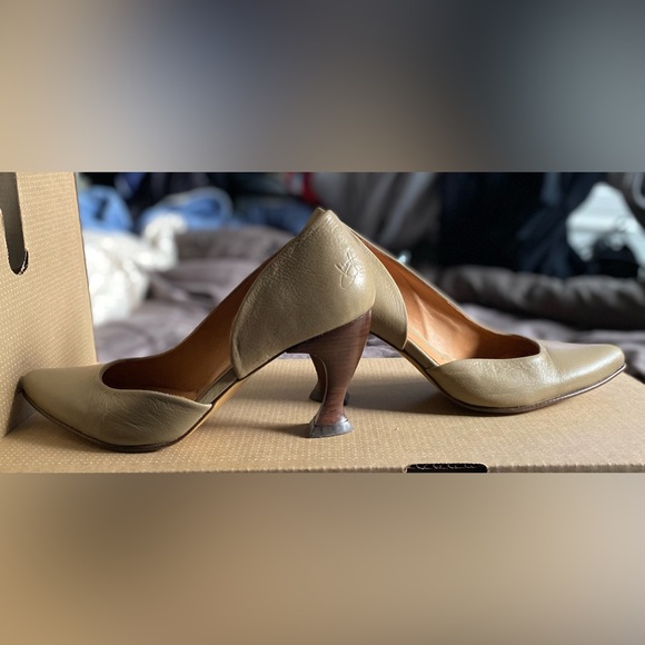 John Fluevog Breva shoe LIKE NEW Discontinued - Picture 3 of 16